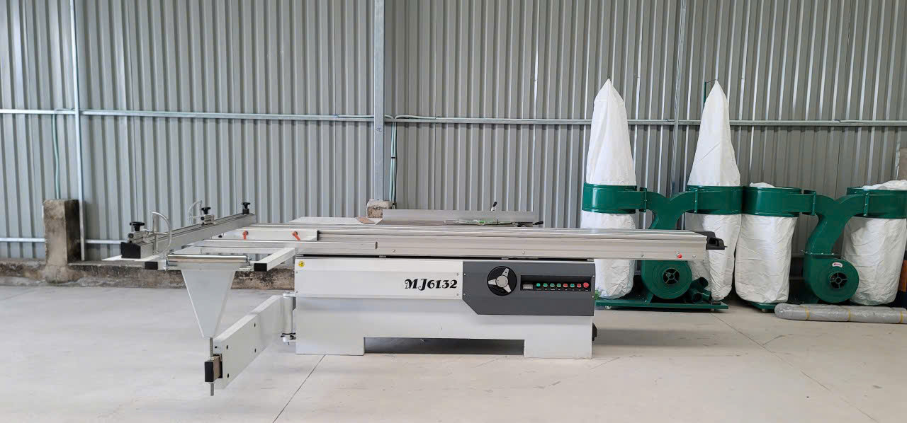 Máy cưa bàn trượt 2 lưỡi ( cắt 0-45 độ )