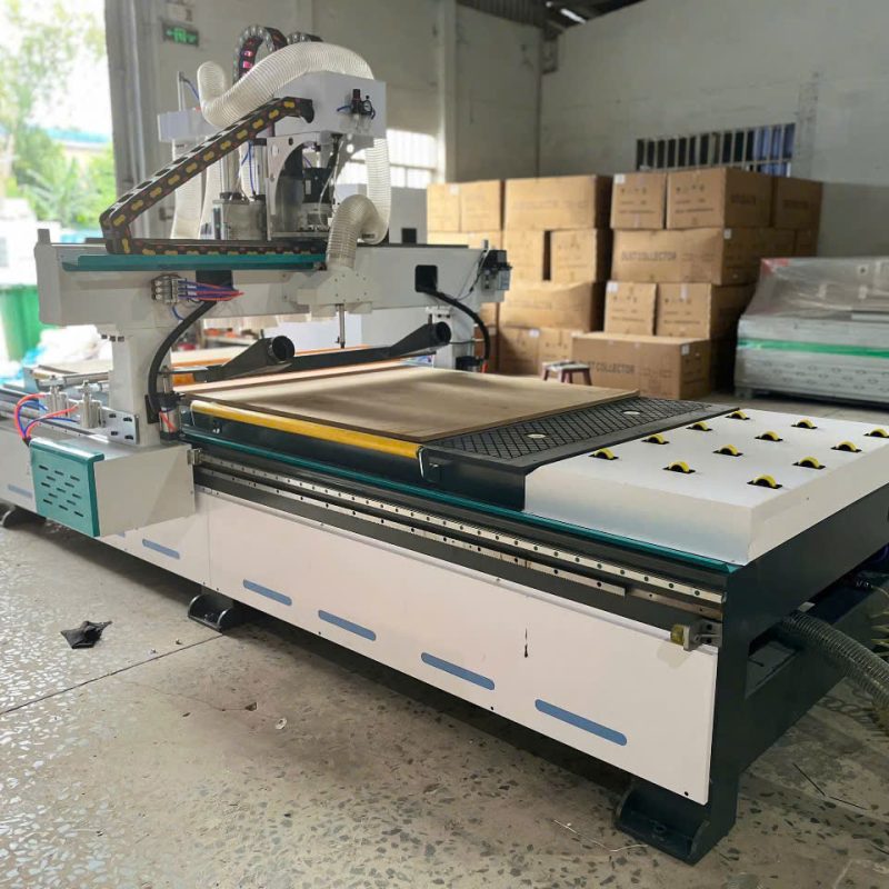 Máy CNC Router 3 Đầu Gia Công – SM 1325B3 2 z6945628035642 f0fbec4d05f2dd63876495c4a533ad6e